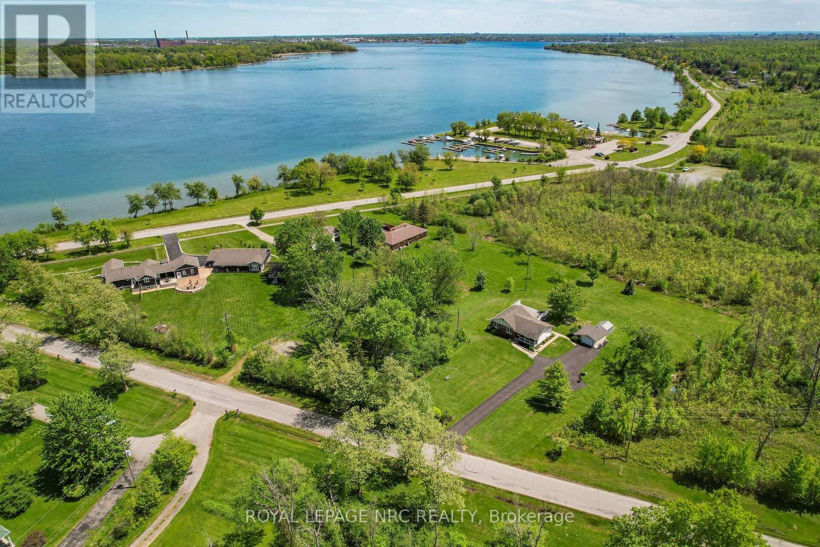 












410 CAIRNS CRESCENT

,
Fort Erie (Bowen),




Ontario
L2A5M4

