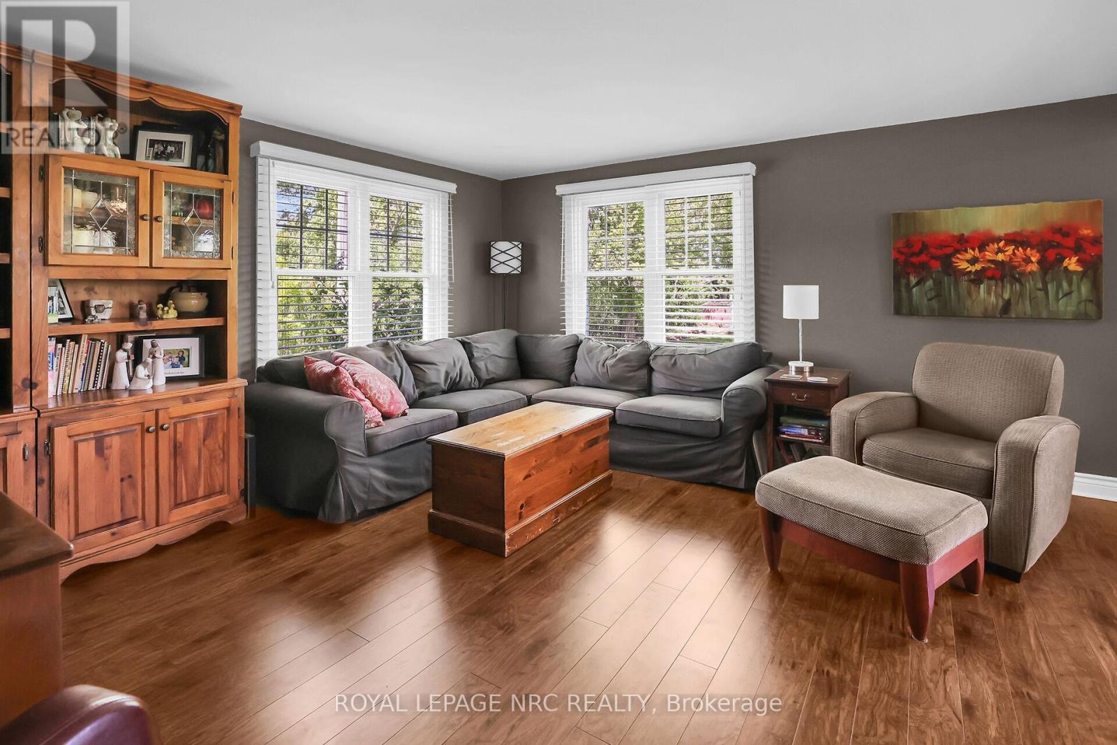 












410 CAIRNS CRESCENT

,
Fort Erie (Bowen),




Ontario
L2A5M4


