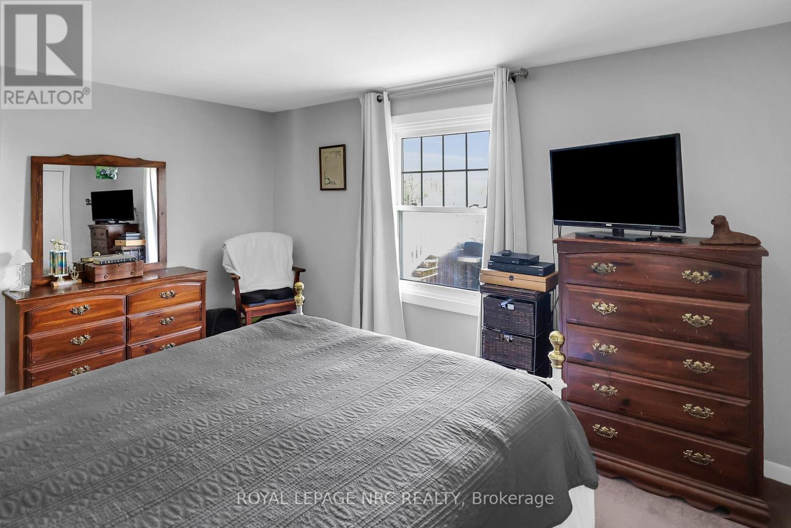 












410 CAIRNS CRESCENT

,
Fort Erie (Bowen),




Ontario
L2A5M4

