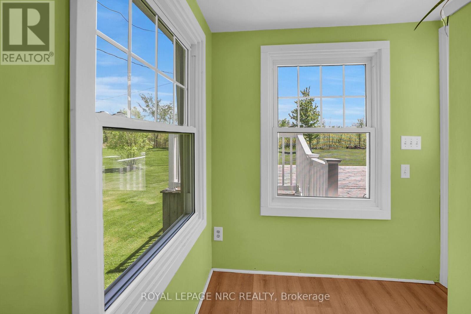 












410 CAIRNS CRESCENT

,
Fort Erie (Bowen),




Ontario
L2A5M4

