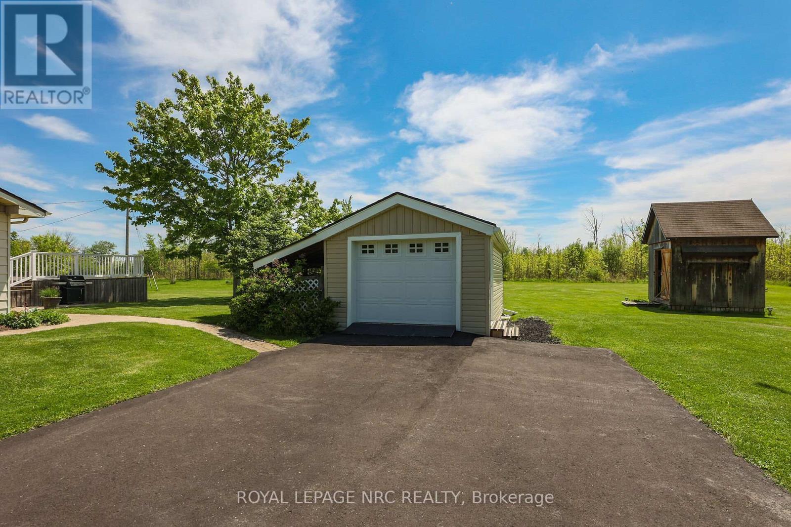 












410 CAIRNS CRESCENT

,
Fort Erie (Bowen),




Ontario
L2A5M4

