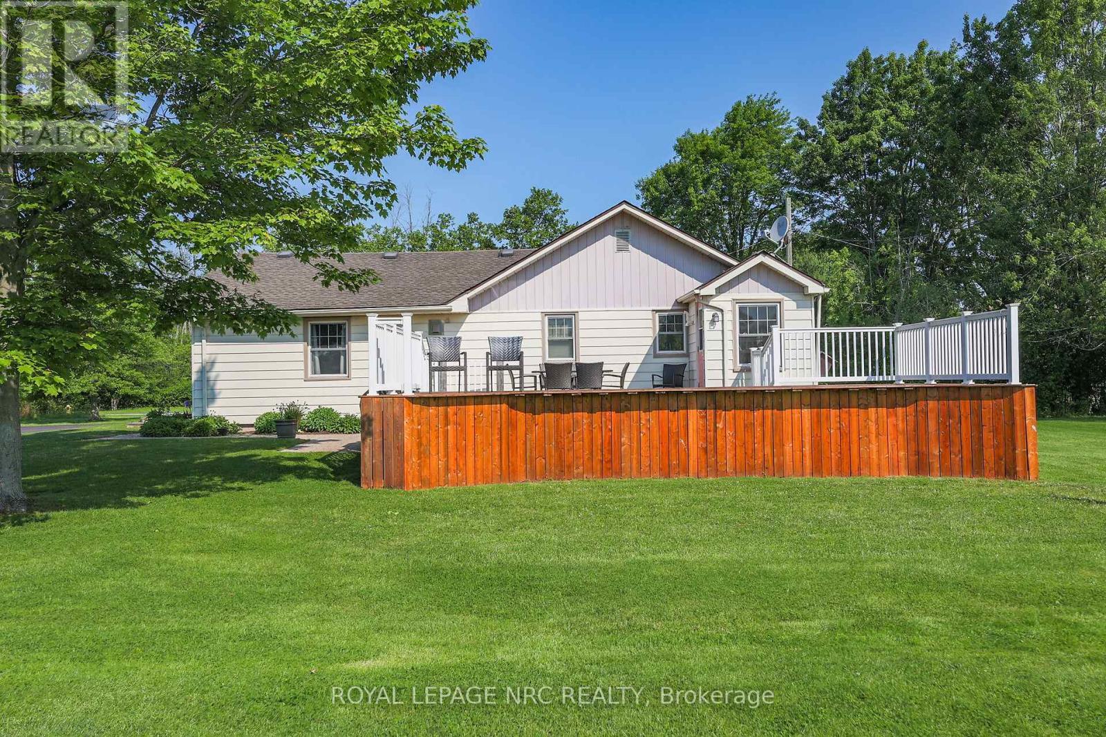 












410 CAIRNS CRESCENT

,
Fort Erie (Bowen),




Ontario
L2A5M4

