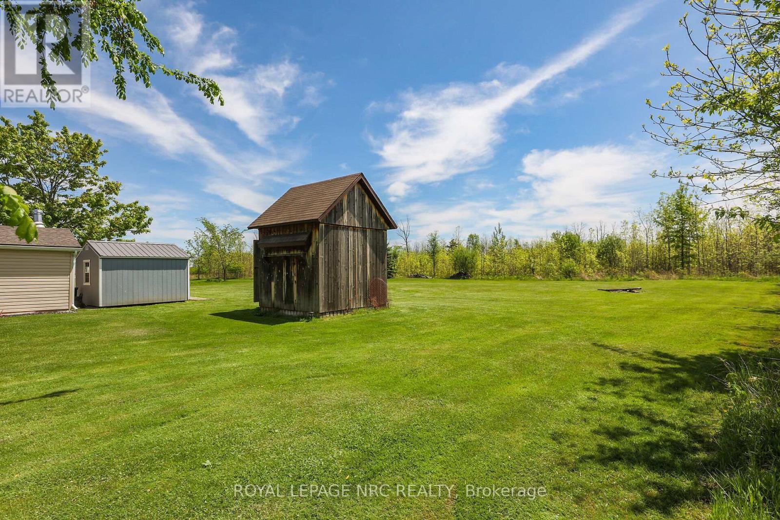 












410 CAIRNS CRESCENT

,
Fort Erie (Bowen),




Ontario
L2A5M4

