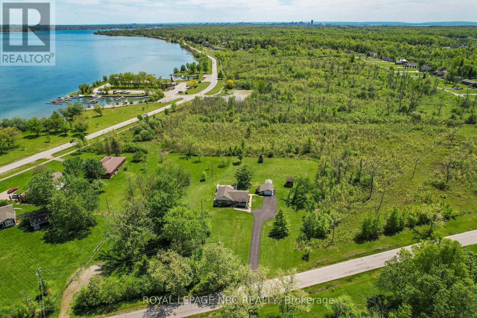 












410 CAIRNS CRESCENT

,
Fort Erie (Bowen),




Ontario
L2A5M4

