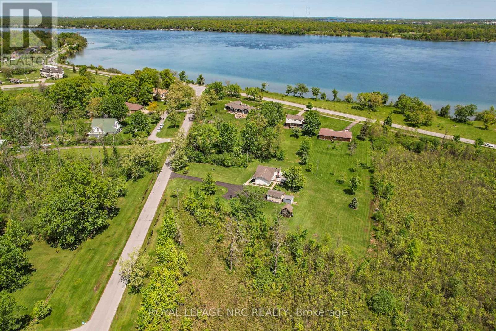 












410 CAIRNS CRESCENT

,
Fort Erie (Bowen),




Ontario
L2A5M4

