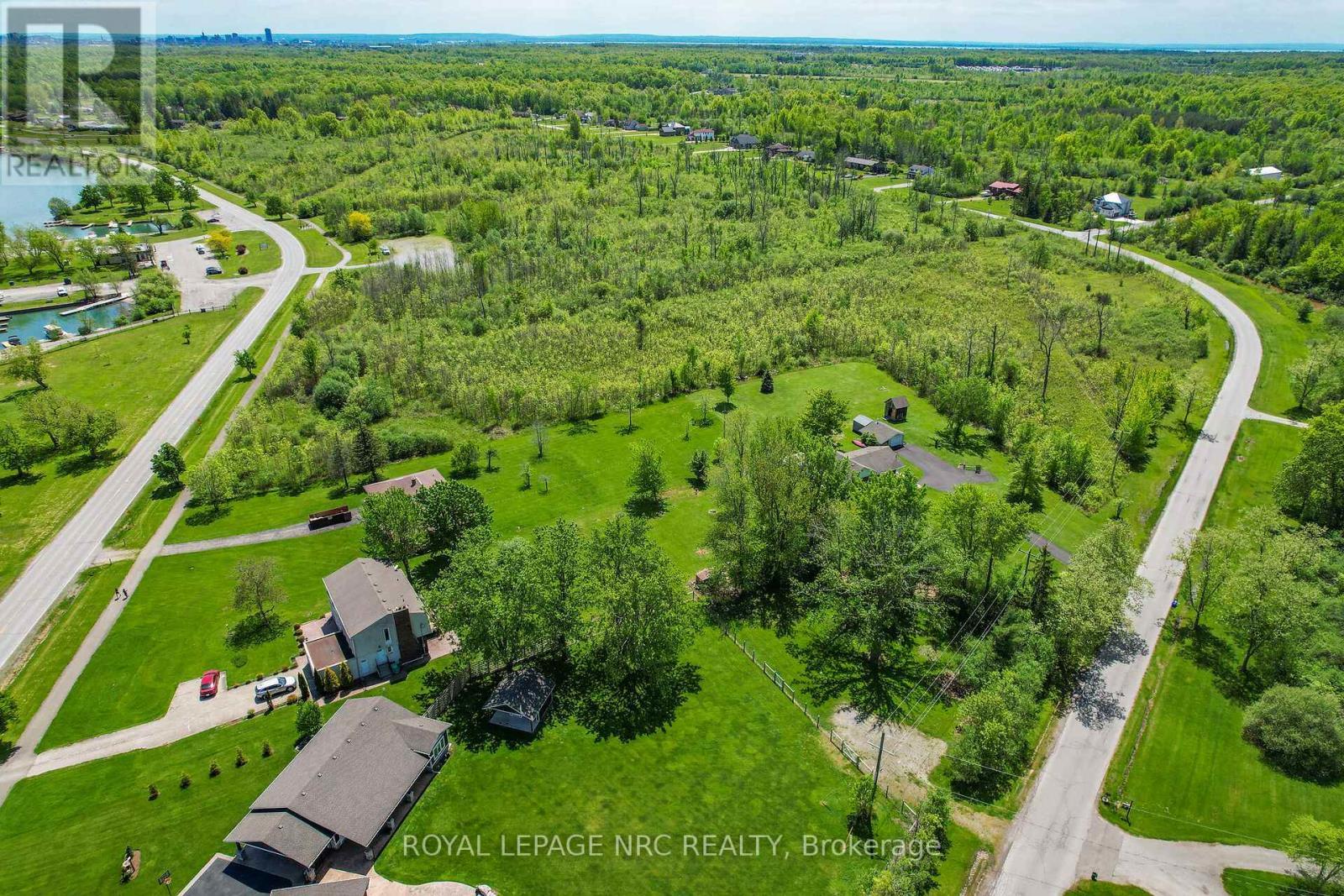 












410 CAIRNS CRESCENT

,
Fort Erie (Bowen),




Ontario
L2A5M4

