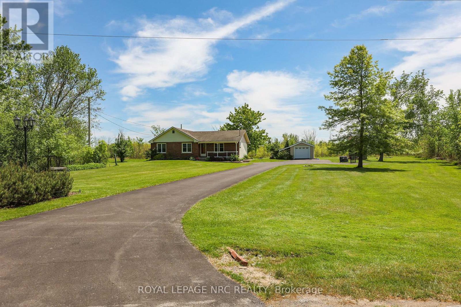 












410 CAIRNS CRESCENT

,
Fort Erie (Bowen),




Ontario
L2A5M4


