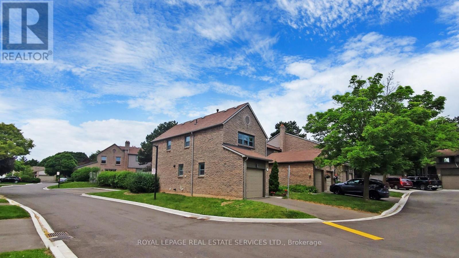 












42 - 4111 ARBOUR GREEN DRIVE

,
Mississauga,




Ontario
L5L2Z2

