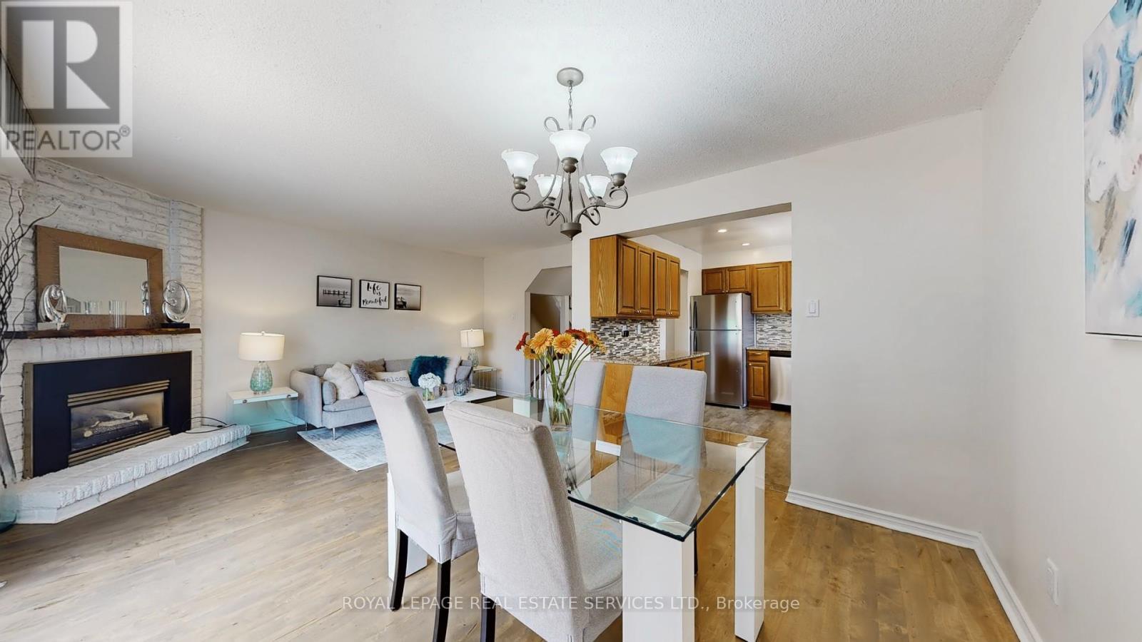 












42 - 4111 ARBOUR GREEN DRIVE

,
Mississauga,




Ontario
L5L2Z2

