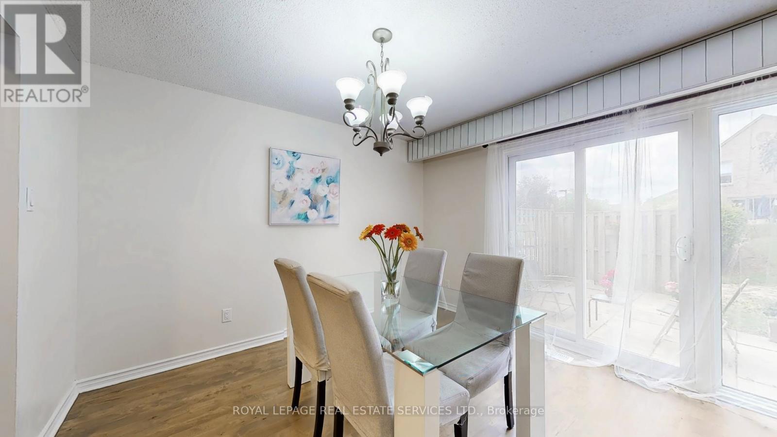 












42 - 4111 ARBOUR GREEN DRIVE

,
Mississauga,




Ontario
L5L2Z2

