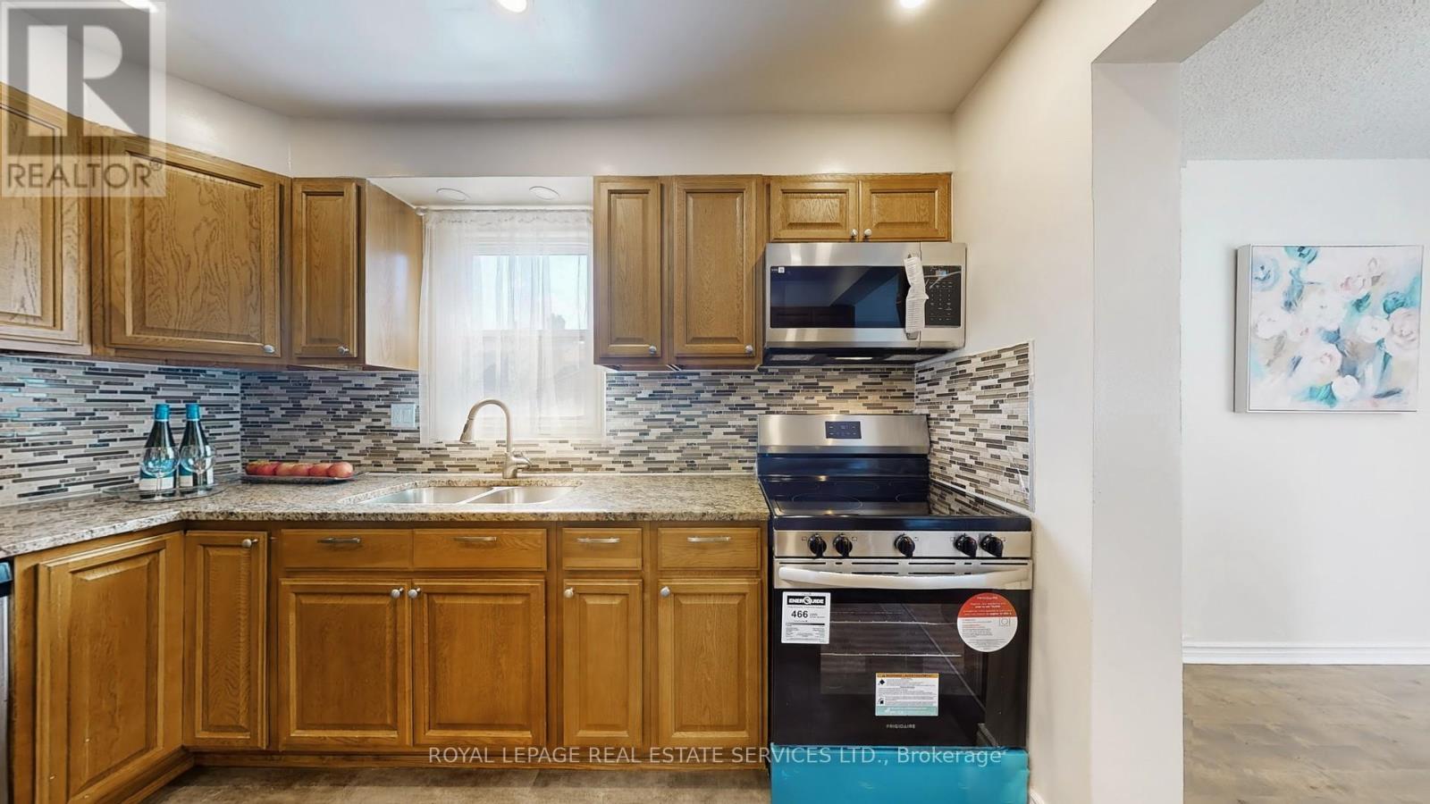 












42 - 4111 ARBOUR GREEN DRIVE

,
Mississauga,




Ontario
L5L2Z2

