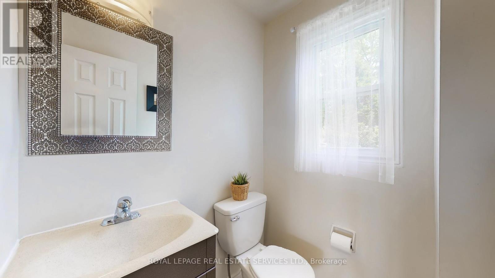 












42 - 4111 ARBOUR GREEN DRIVE

,
Mississauga,




Ontario
L5L2Z2

