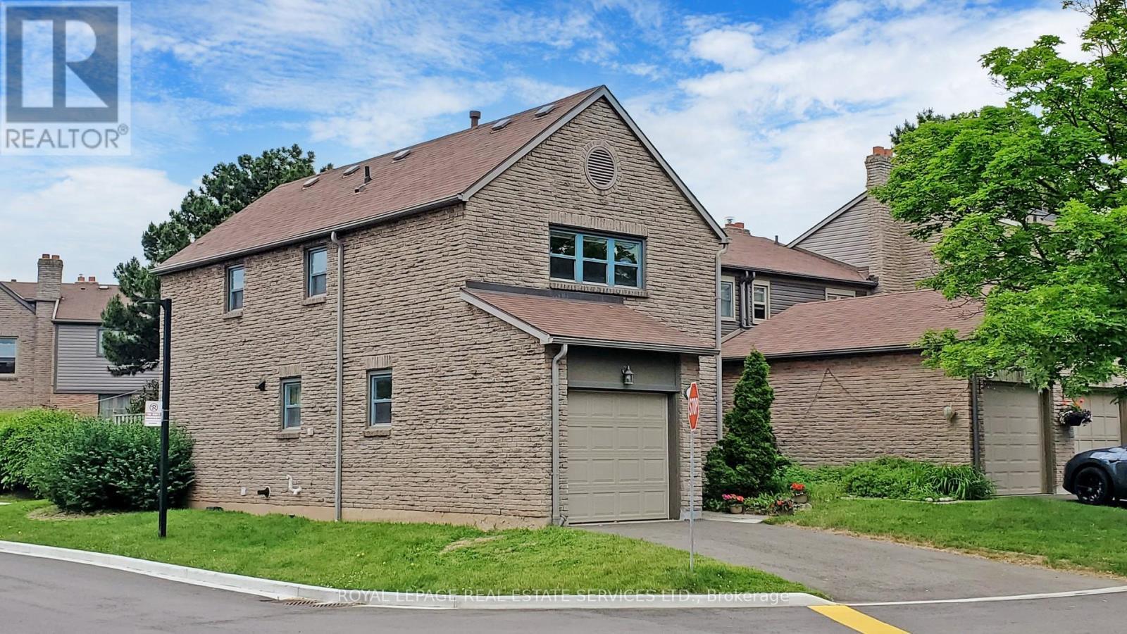 












42 - 4111 ARBOUR GREEN DRIVE

,
Mississauga,




Ontario
L5L2Z2

