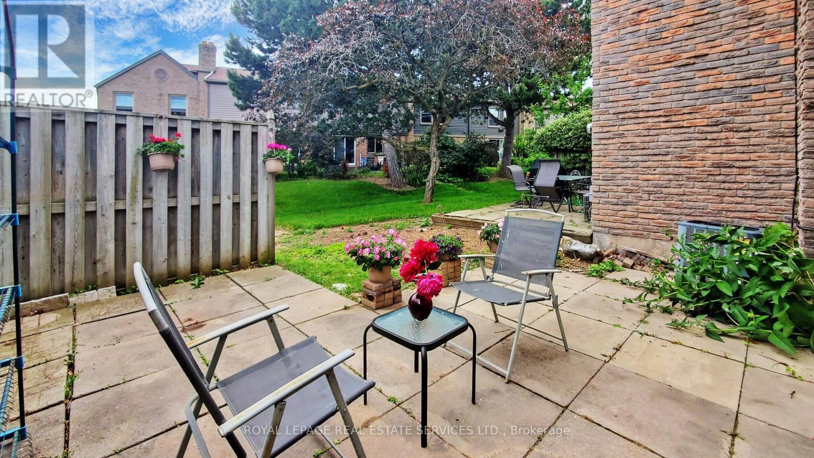 












42 - 4111 ARBOUR GREEN DRIVE

,
Mississauga,




Ontario
L5L2Z2

