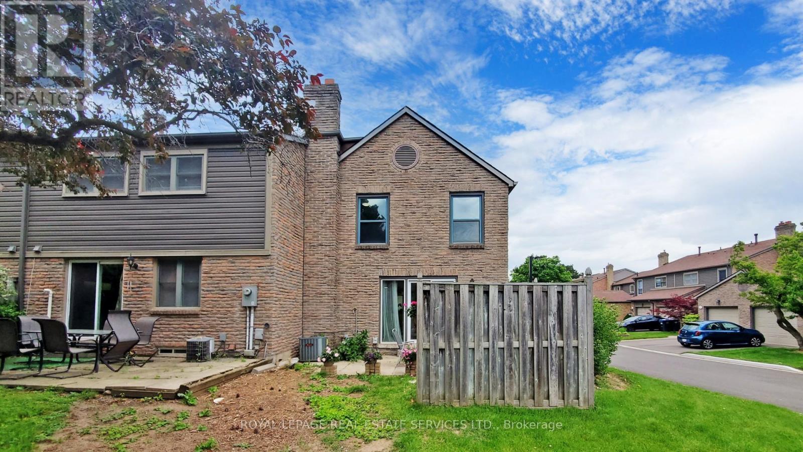 












42 - 4111 ARBOUR GREEN DRIVE

,
Mississauga,




Ontario
L5L2Z2

