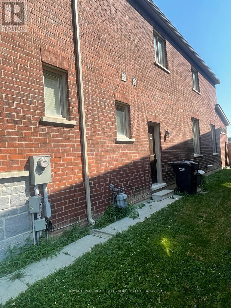 












BASEMENT - 16 LITTLE BRITAIN CRESCENT

,
Brampton,




Ontario
L6Y6A9

