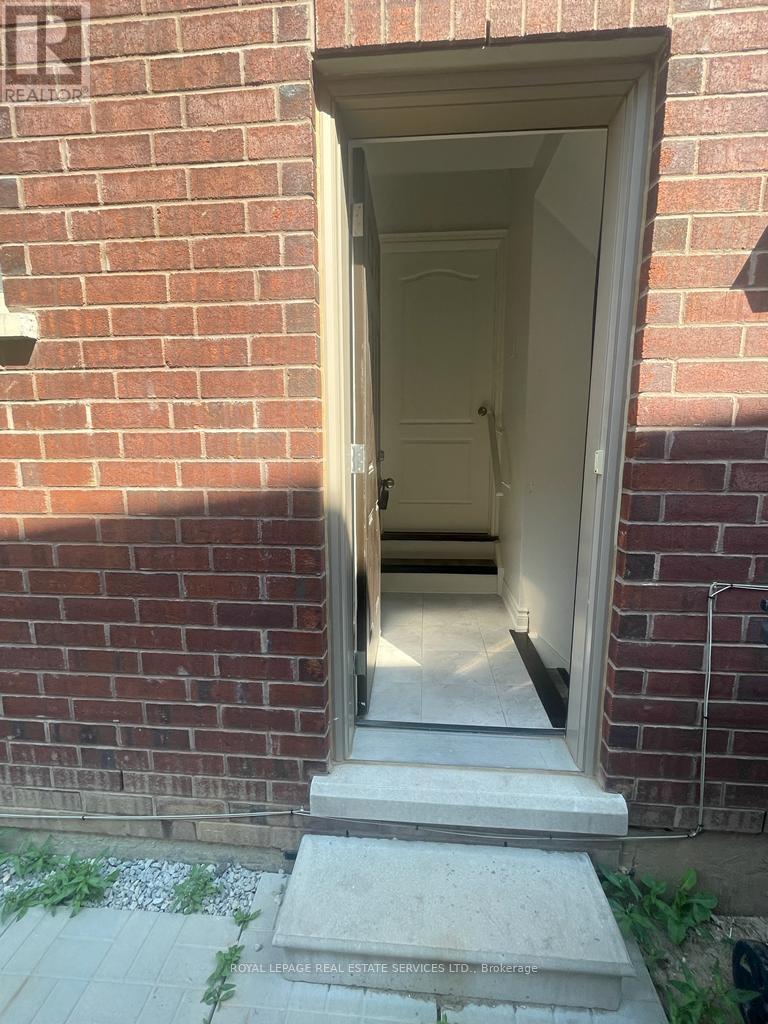 












BASEMENT - 16 LITTLE BRITAIN CRESCENT

,
Brampton,




Ontario
L6Y6A9

