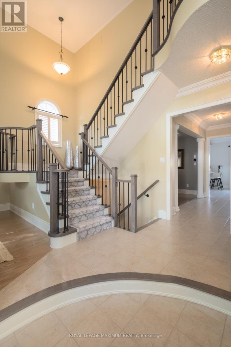 












16 SAINT CLARE BOULEVARD

,
Vaughan,




Ontario
L4H2A2

