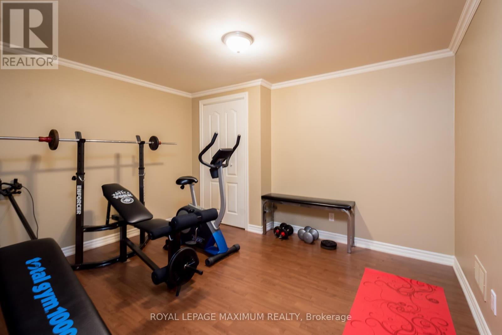 












16 SAINT CLARE BOULEVARD

,
Vaughan,




Ontario
L4H2A2

