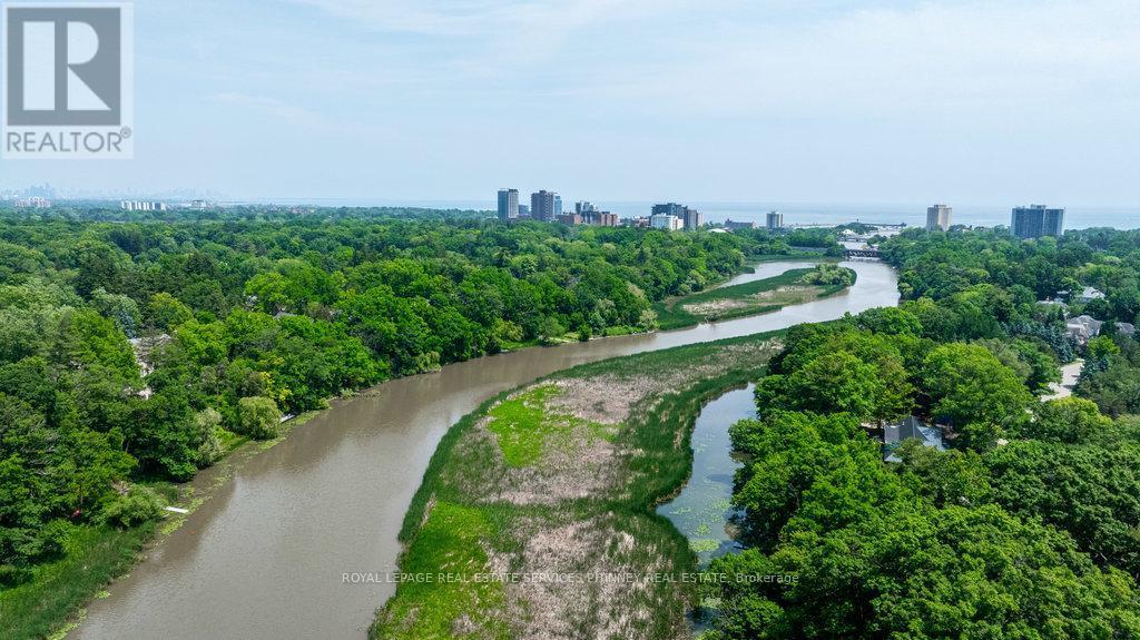 












1587 STAVEBANK LOT B ROAD

,
Mississauga,







Ontario
L5G2V6

