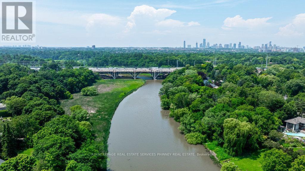 












1587 STAVEBANK LOT B ROAD

,
Mississauga,







Ontario
L5G2V6

