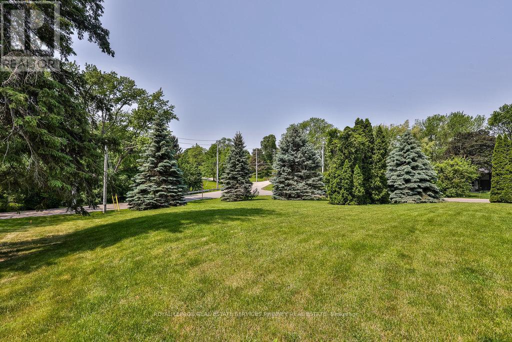 












1587 STAVEBANK LOT B ROAD

,
Mississauga,







Ontario
L5G2V6

