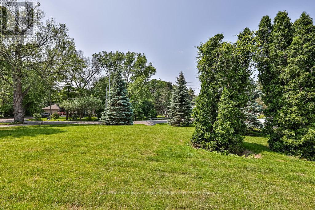 












1587 STAVEBANK LOT B ROAD

,
Mississauga,







Ontario
L5G2V6

