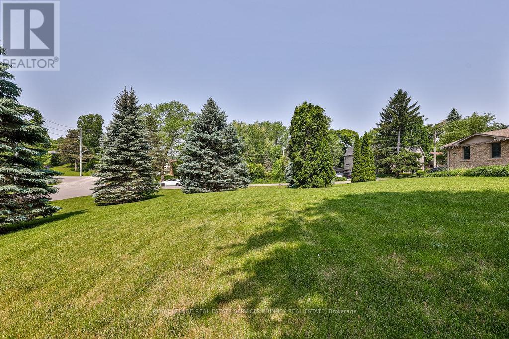 












1587 STAVEBANK LOT B ROAD

,
Mississauga,







Ontario
L5G2V6

