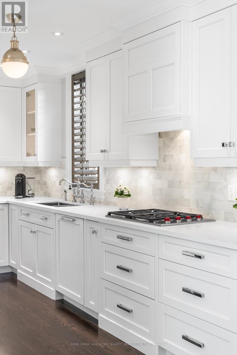












289 HEATH STREET E

,
Toronto,




Ontario
M4T1T3

