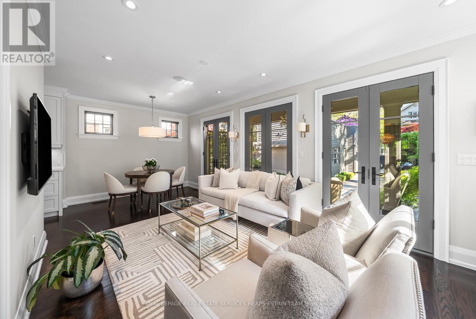 












289 HEATH STREET E

,
Toronto,




Ontario
M4T1T3

