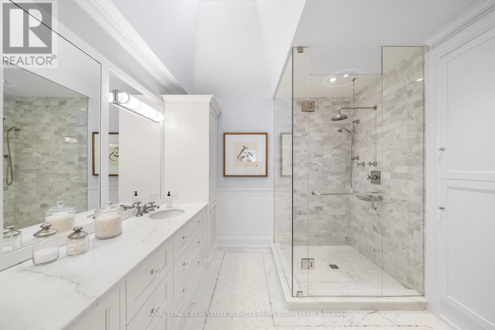 












289 HEATH STREET E

,
Toronto,




Ontario
M4T1T3

