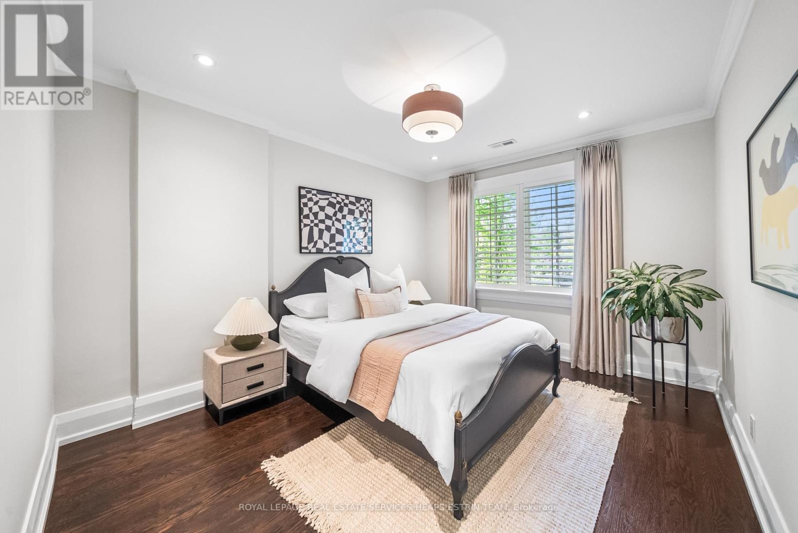 












289 HEATH STREET E

,
Toronto,




Ontario
M4T1T3

