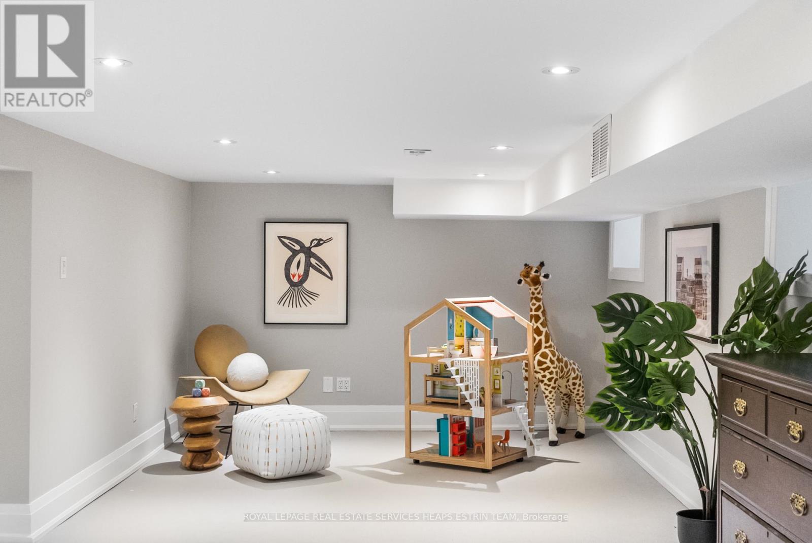 












289 HEATH STREET E

,
Toronto,




Ontario
M4T1T3

