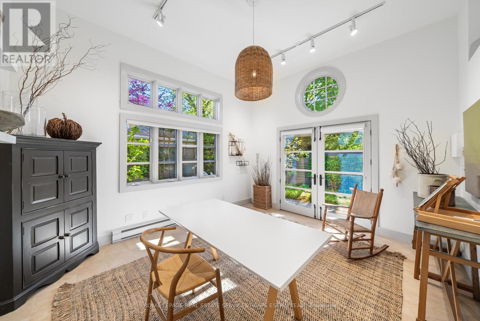 












289 HEATH STREET E

,
Toronto,




Ontario
M4T1T3

