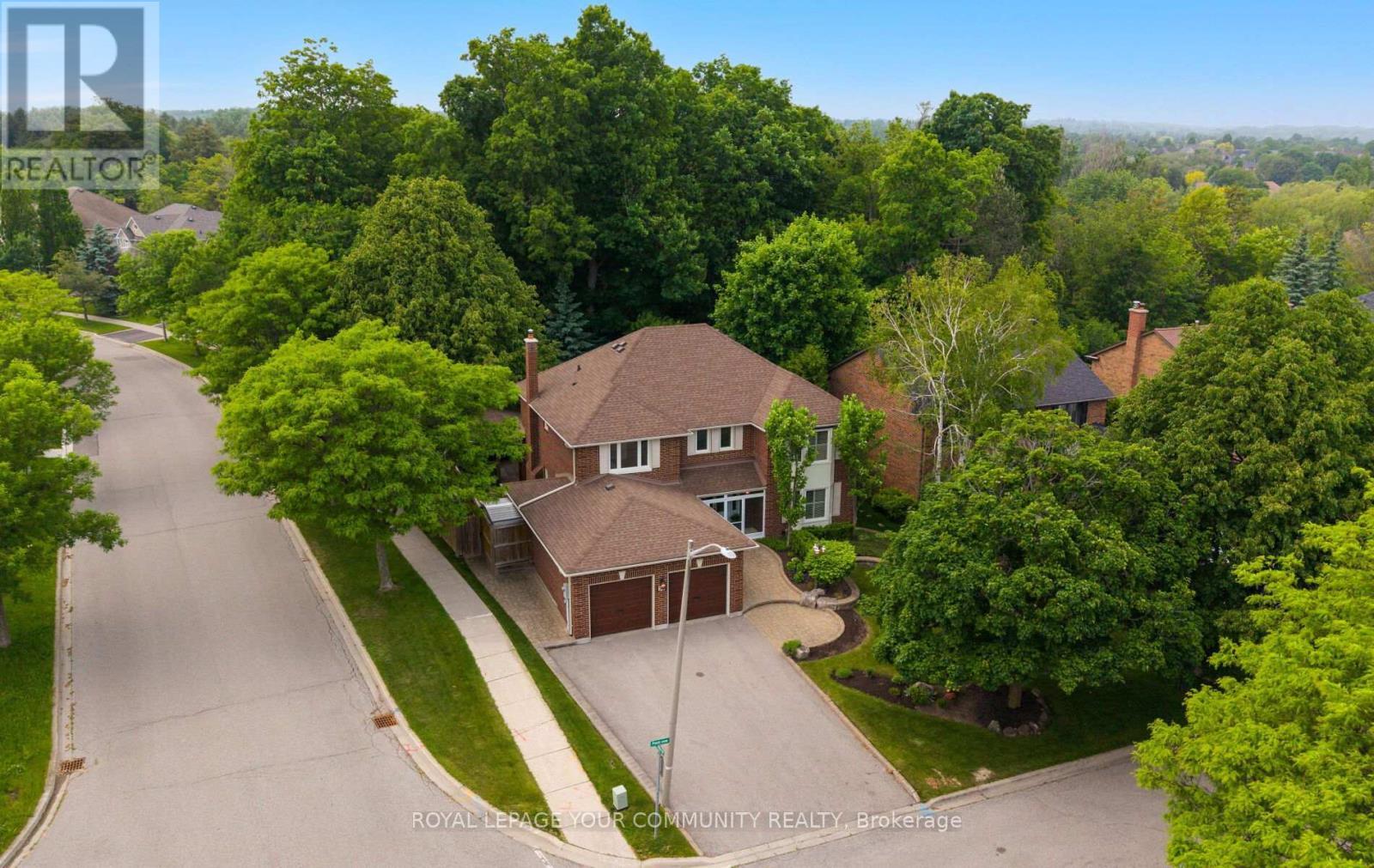 












56 PETCH CRESCENT

,
Aurora,




Ontario
L4G5N9

