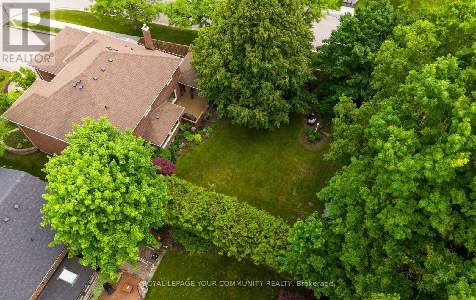 












56 PETCH CRESCENT

,
Aurora,




Ontario
L4G5N9

