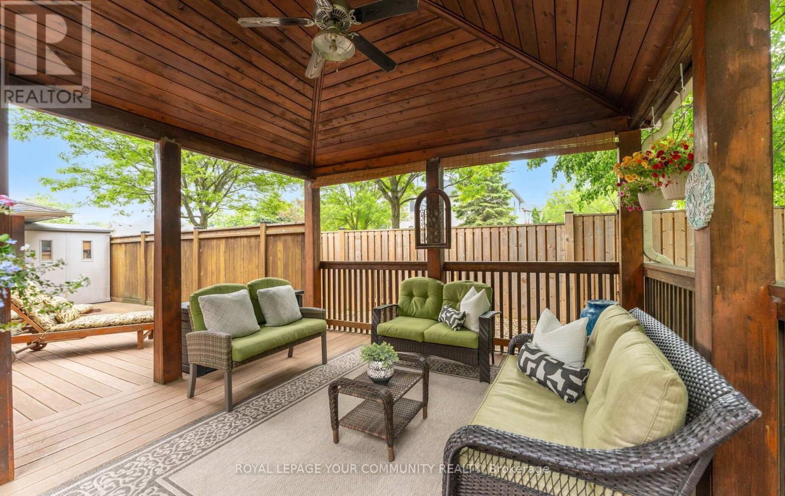 












56 PETCH CRESCENT

,
Aurora,




Ontario
L4G5N9

