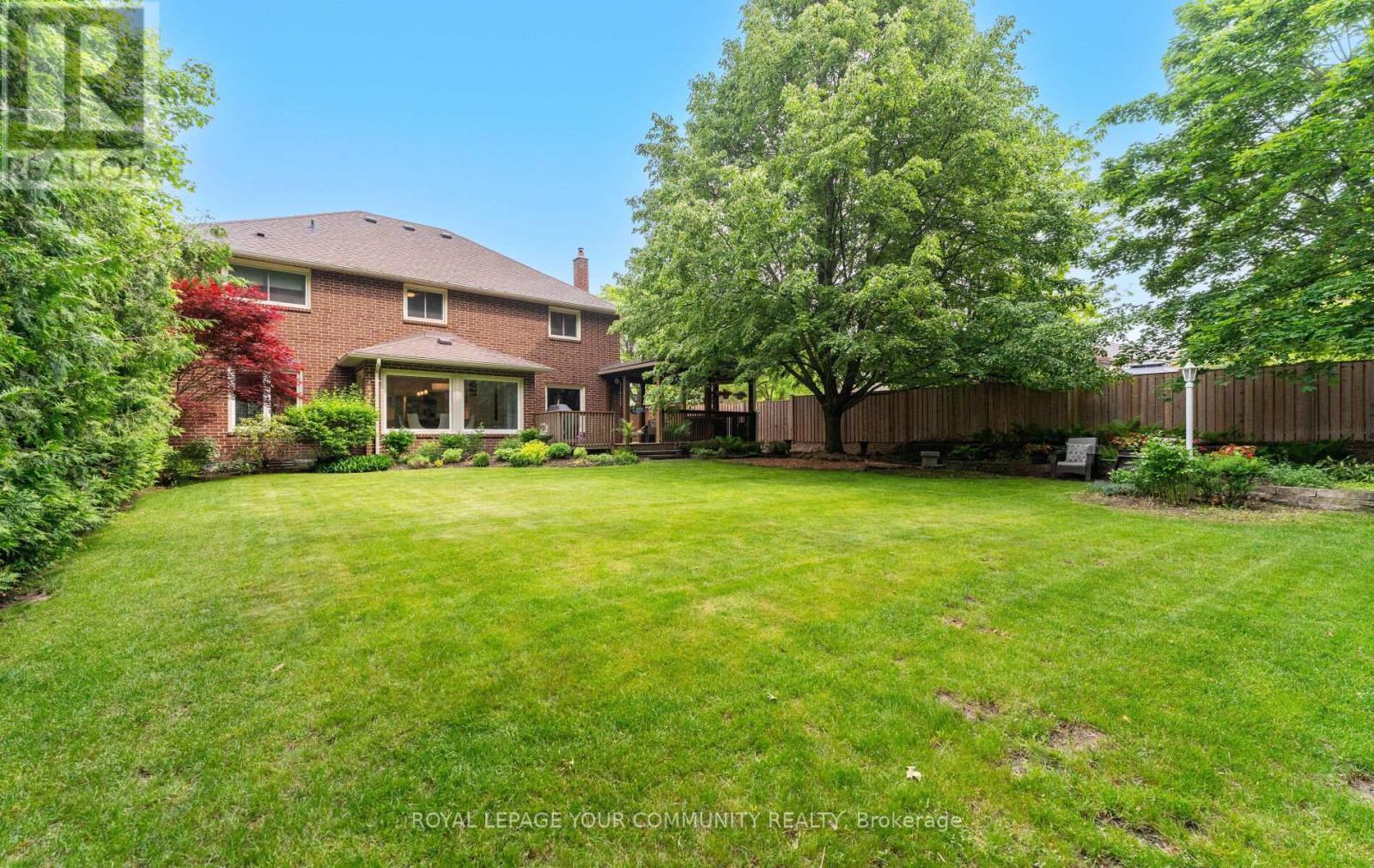 












56 PETCH CRESCENT

,
Aurora,




Ontario
L4G5N9

