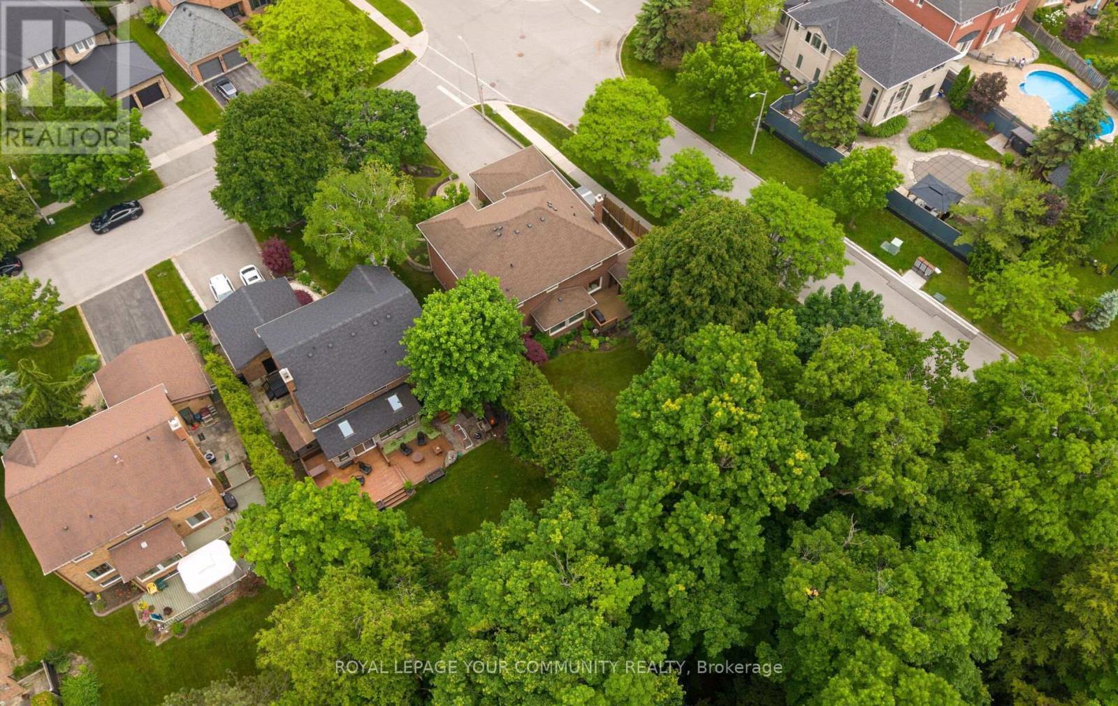 












56 PETCH CRESCENT

,
Aurora,




Ontario
L4G5N9

