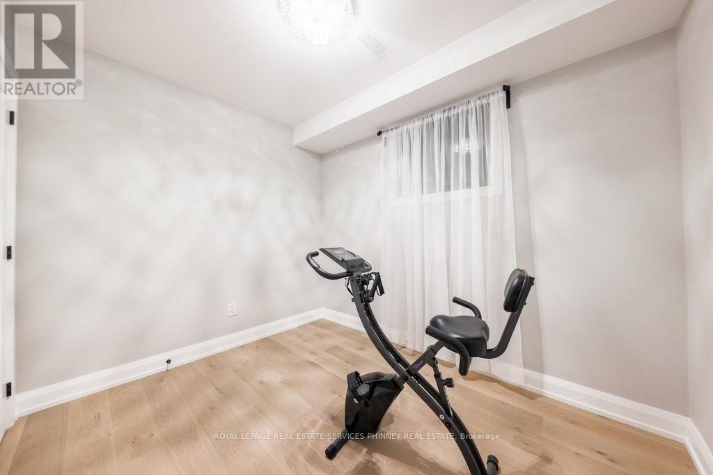 












105 TENTH STREET

,
Toronto,




Ontario
M8V3E9

