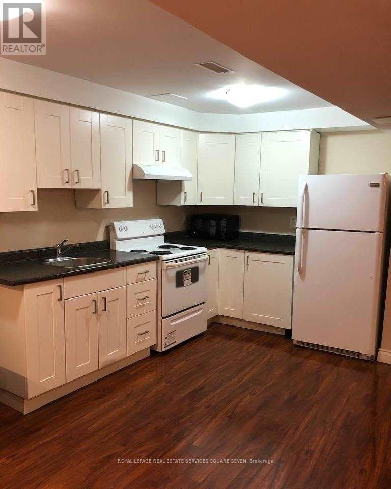 












BSMNT - 976 SOUTHFORK DRIVE

,
Mississauga,




Ontario
L5V2K6

