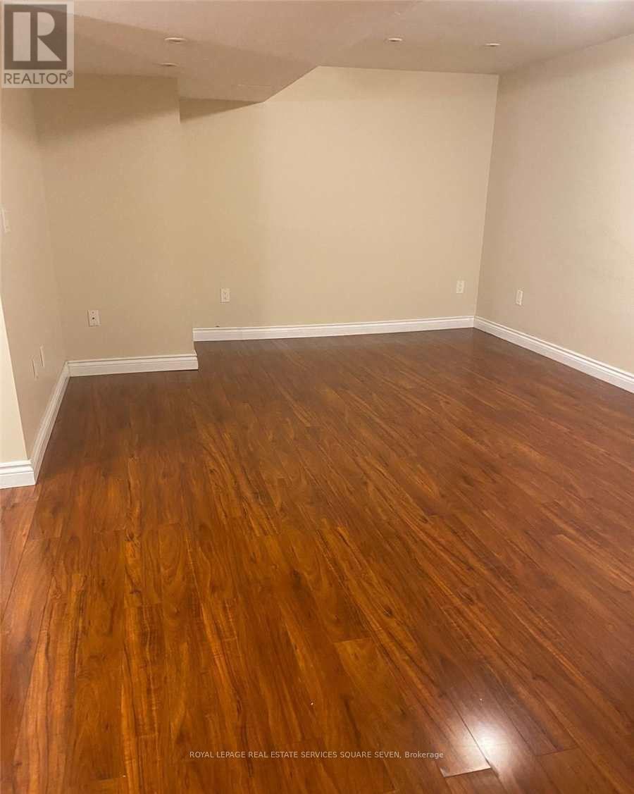 












BSMNT - 976 SOUTHFORK DRIVE

,
Mississauga,




Ontario
L5V2K6

