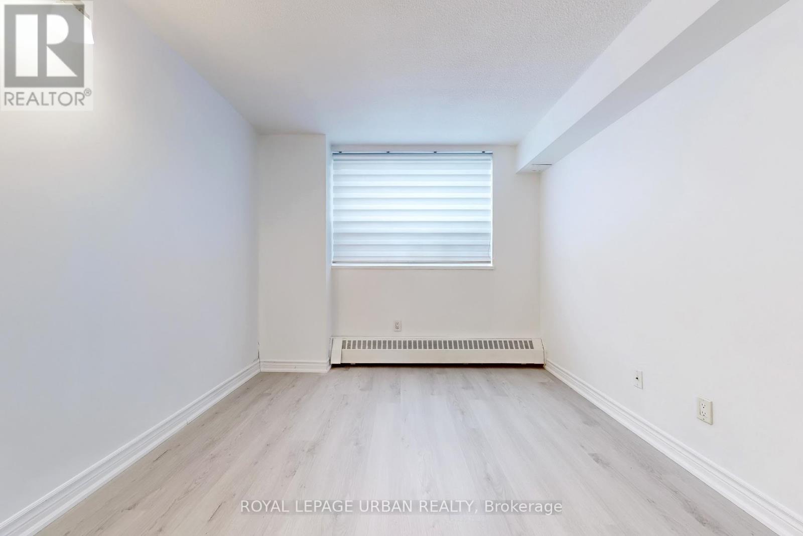 












102 - 20 SUNRISE AVENUE

,
Toronto,




Ontario
M4A2R2

