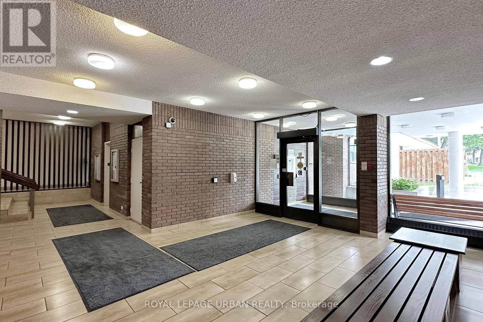 












102 - 20 SUNRISE AVENUE

,
Toronto,




Ontario
M4A2R2

