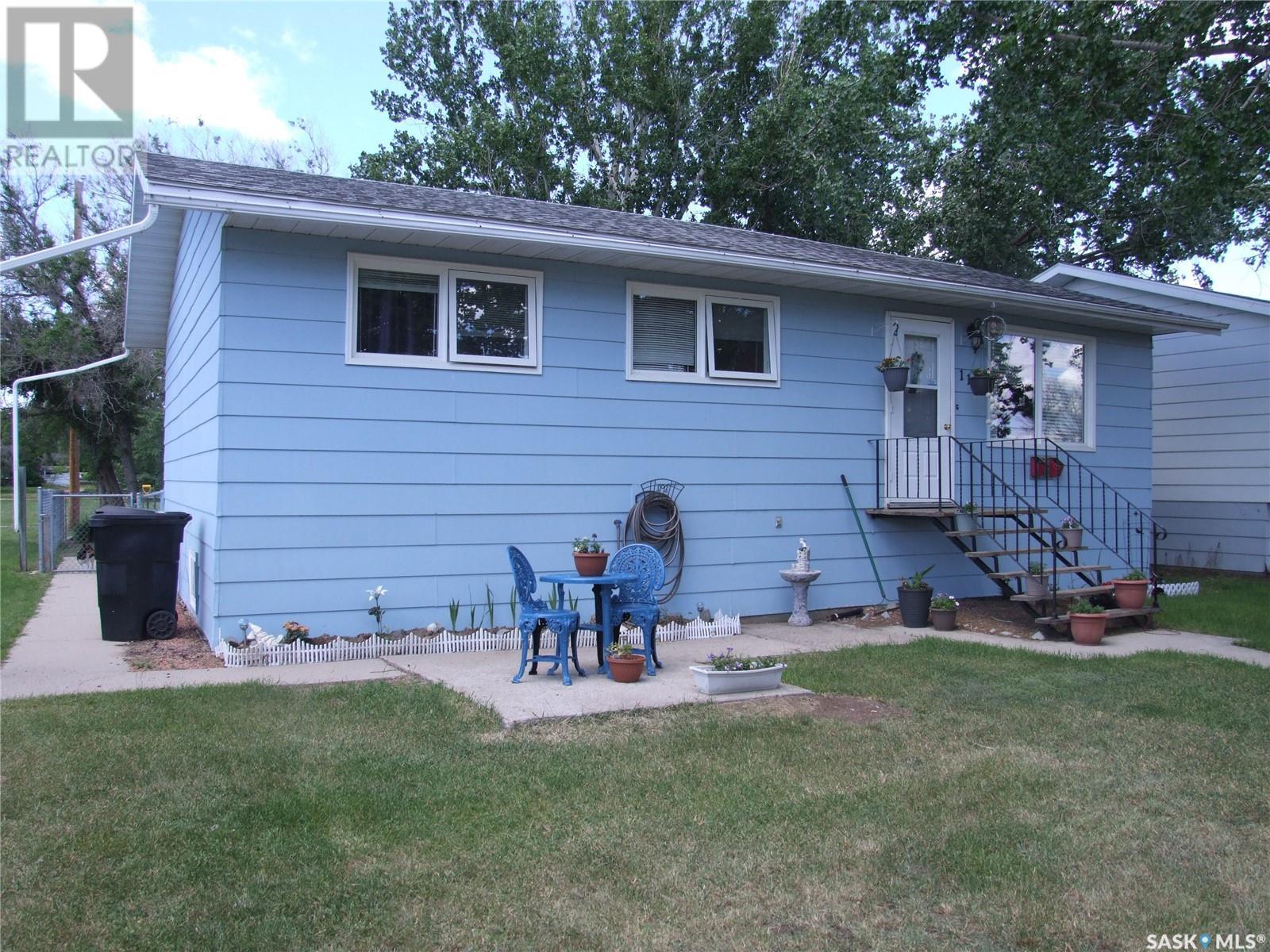 












114 3rd STREET E

,
Leader,




Saskatchewan
S0N1H0

