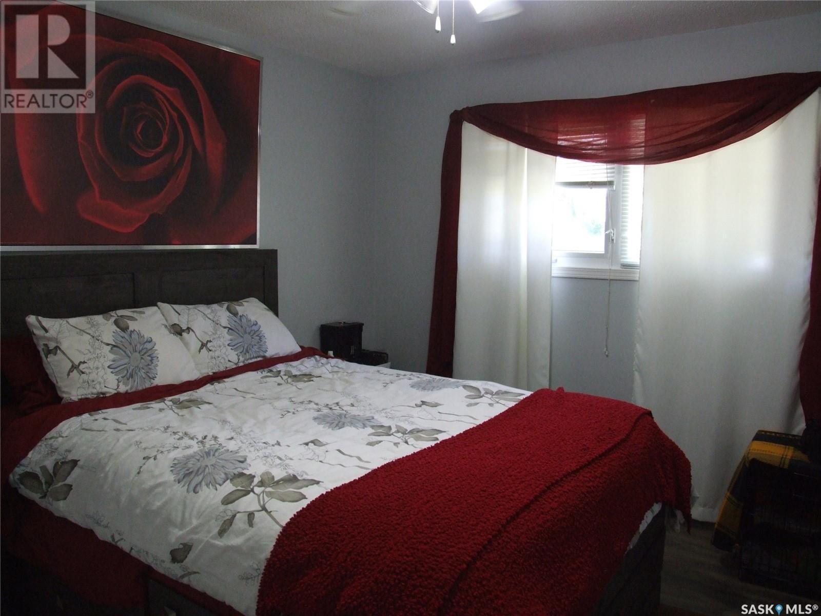 












114 3rd STREET E

,
Leader,




Saskatchewan
S0N1H0

