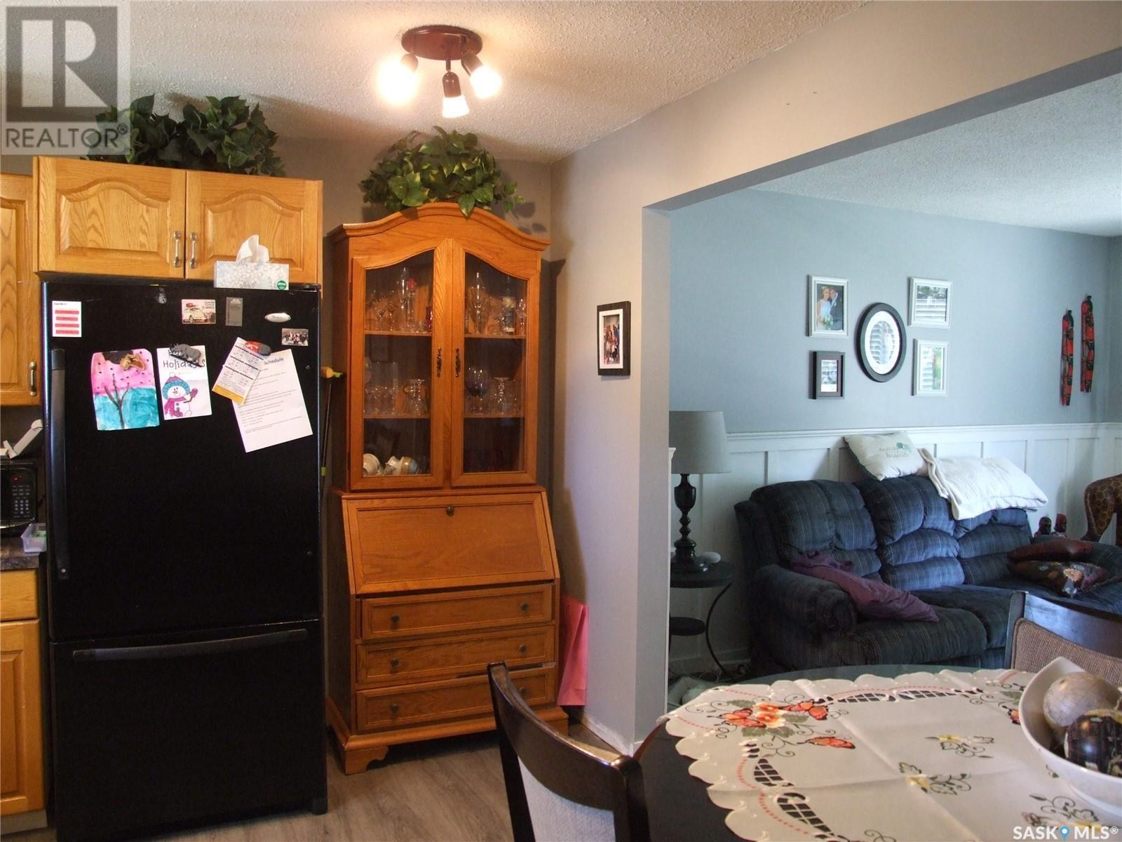 












114 3rd STREET E

,
Leader,




Saskatchewan
S0N1H0

