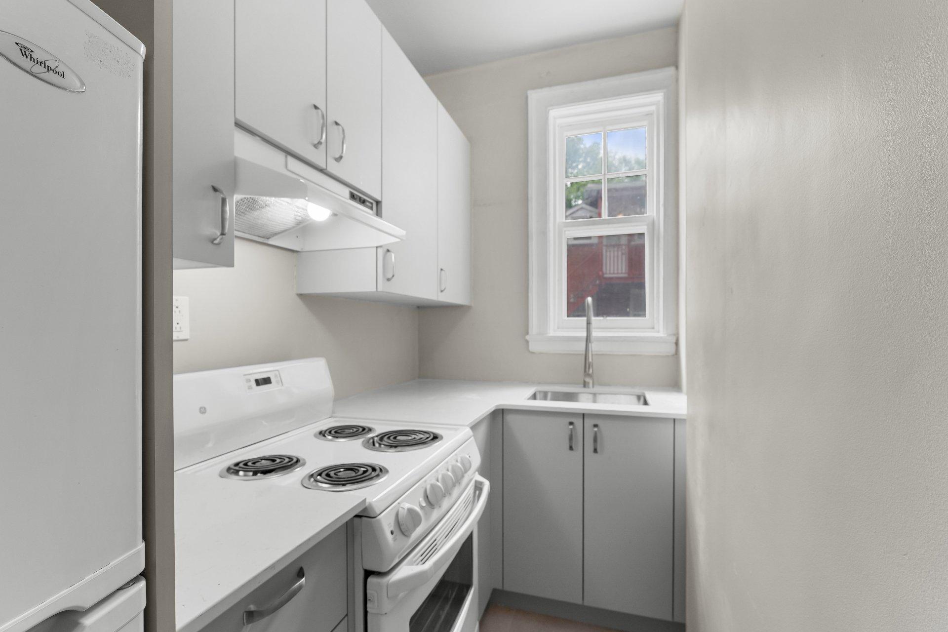 









644


Rue Prospect

, 2A,
Sherbrooke (Les Nations),




QC
J1H1A8

