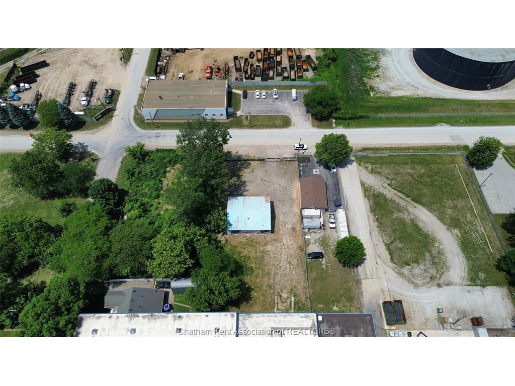 









3715


Russell

Street,
Windsor,




ON
N9C 1E9

