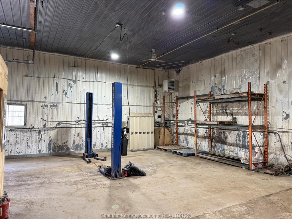 









3715


Russell

Street,
Windsor,




ON
N9C 1E9

